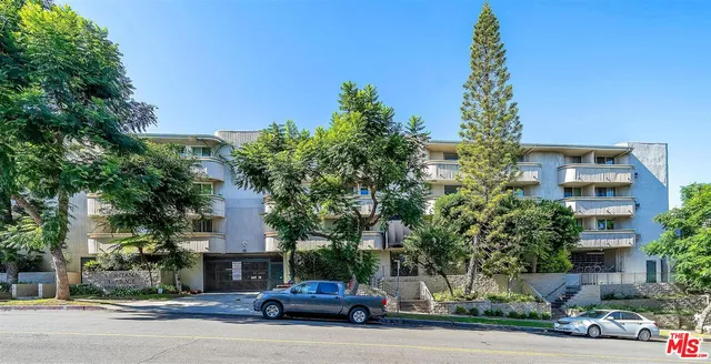 $650,000 | 11645 Montana Avenue, Unit 107, Los Angeles, CA 90049