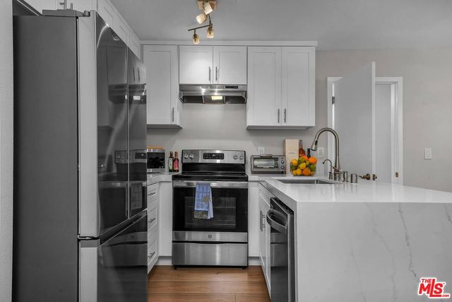 $650,000 | 11645 Montana Avenue, Unit 107, Los Angeles, CA 90049