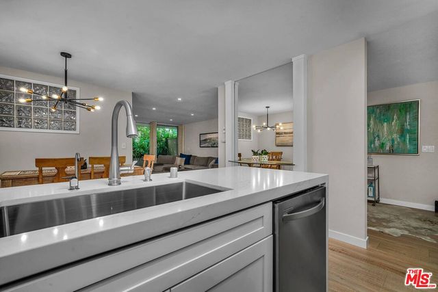 $650,000 | 11645 Montana Avenue, Unit 107, Los Angeles, CA 90049