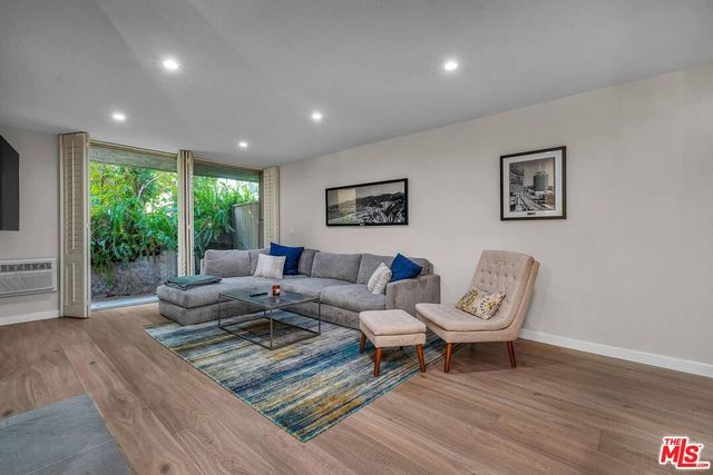 $650,000 | 11645 Montana Avenue, Unit 107, Los Angeles, CA 90049