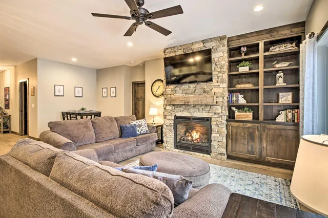 $975,000 | 1985 Rosewood Lane Southeast, Alexandria, MN 56308