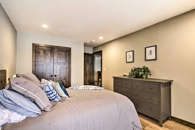 $975,000 | 1985 Rosewood Lane Southeast, Alexandria, MN 56308