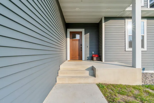 $975,000 | 1985 Rosewood Lane Southeast, Alexandria, MN 56308