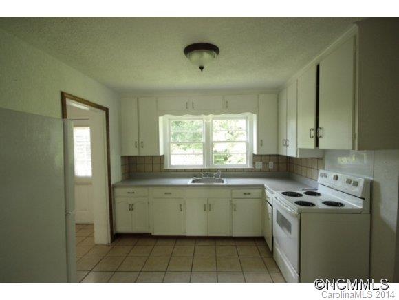 18 Dula Springs Road Weaverville, NC 28787 - Photo 2 of 6 Gallery Image 2