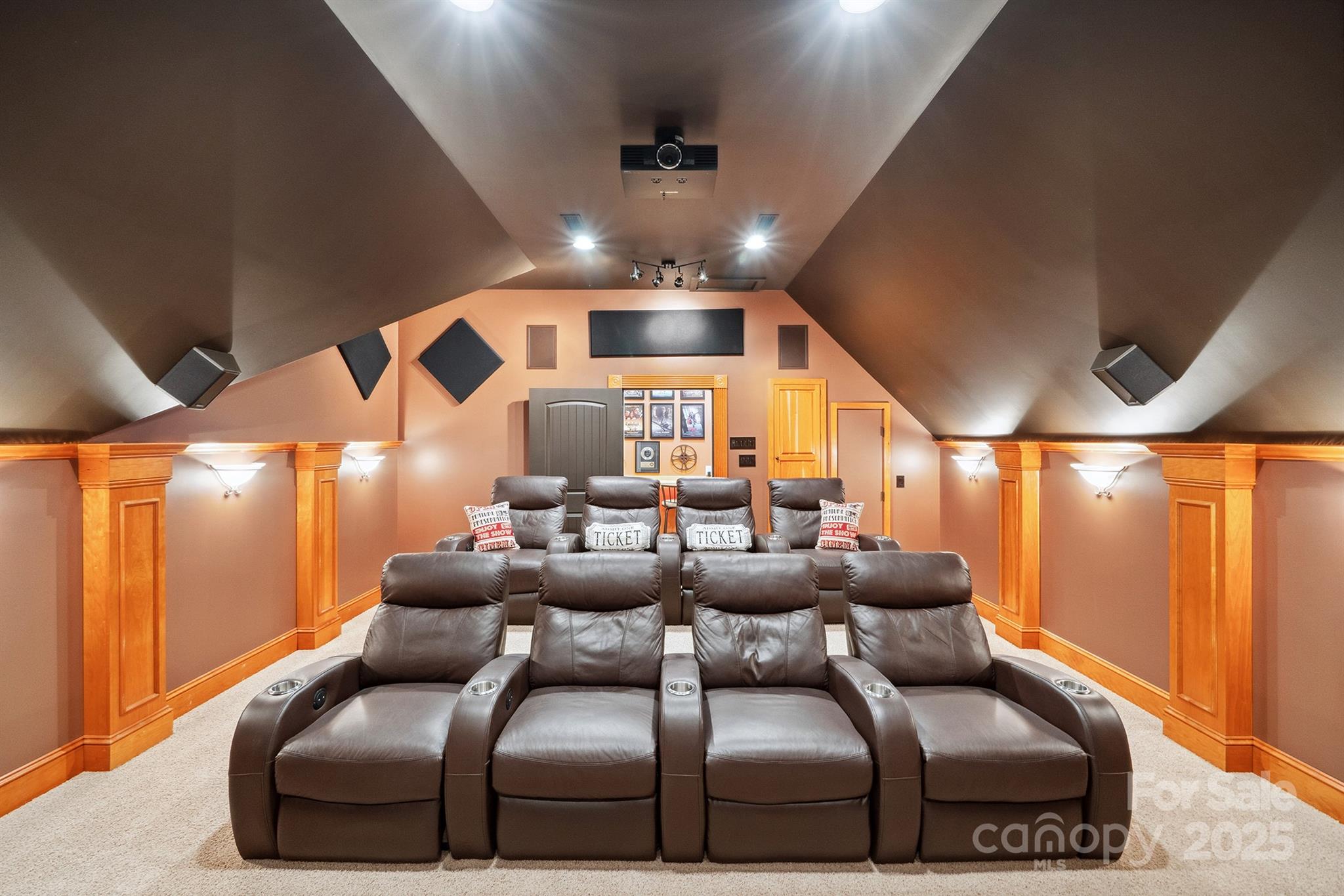 270 North Street Salisbury, NC 28147 - Photo 32 of 48 a living room with furniture