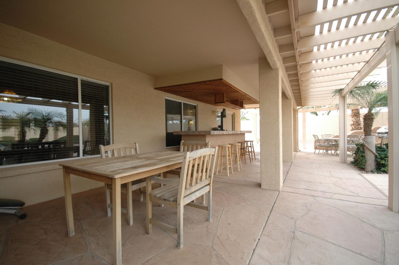 15844 Piccadilly Road Goodyear, AZ 85395 - Photo 3 of 11 patio