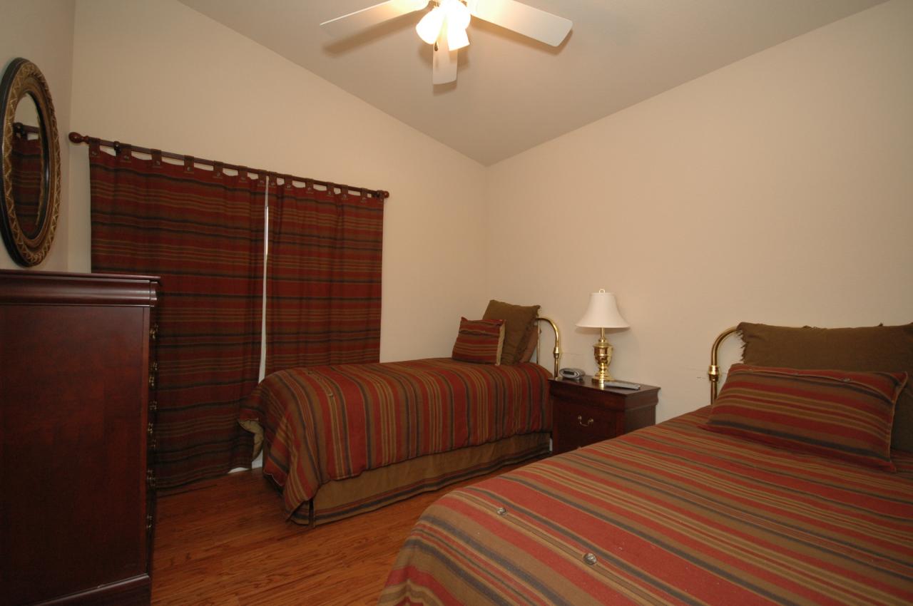 15844 Piccadilly Road Goodyear, AZ 85395 - Photo 10 of 11 second bedroom