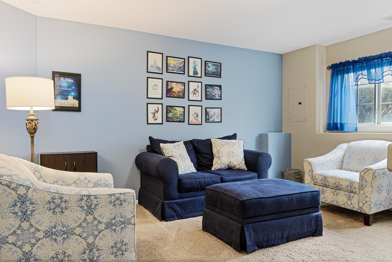 3484 Ravinia Circle Aurora, IL 60504 - Photo 17 of 26 a living room with furniture and a painting on the wall