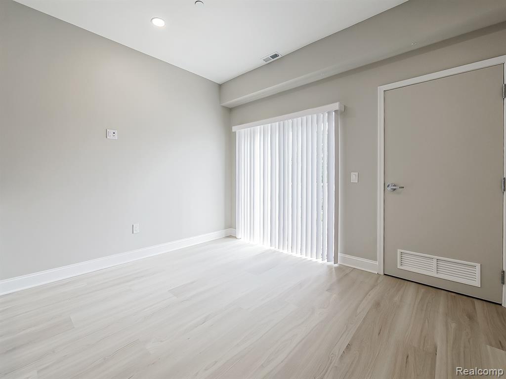 31480 Warren Road, Unit 304 Westland, MI 48185 - Photo 3 of 20
