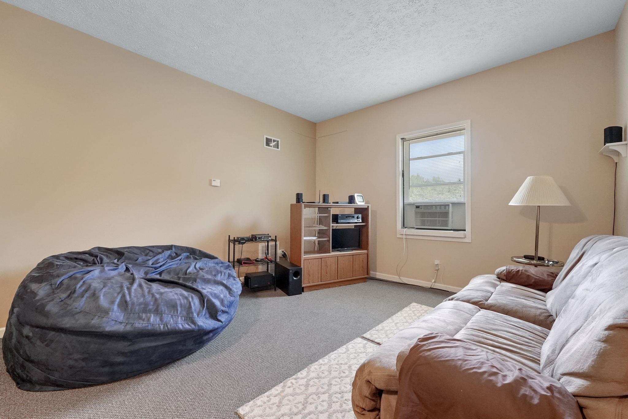 3114 North 17 Road Mesick, MI 49668 - Photo 8 of 22 1902805-7.JPG