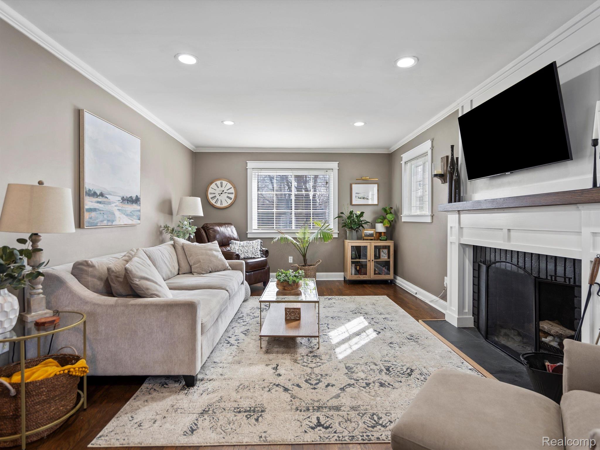342 Old Bridge Road Grand Blanc, MI 48439 - Photo 2 of 36 Gallery Image 2