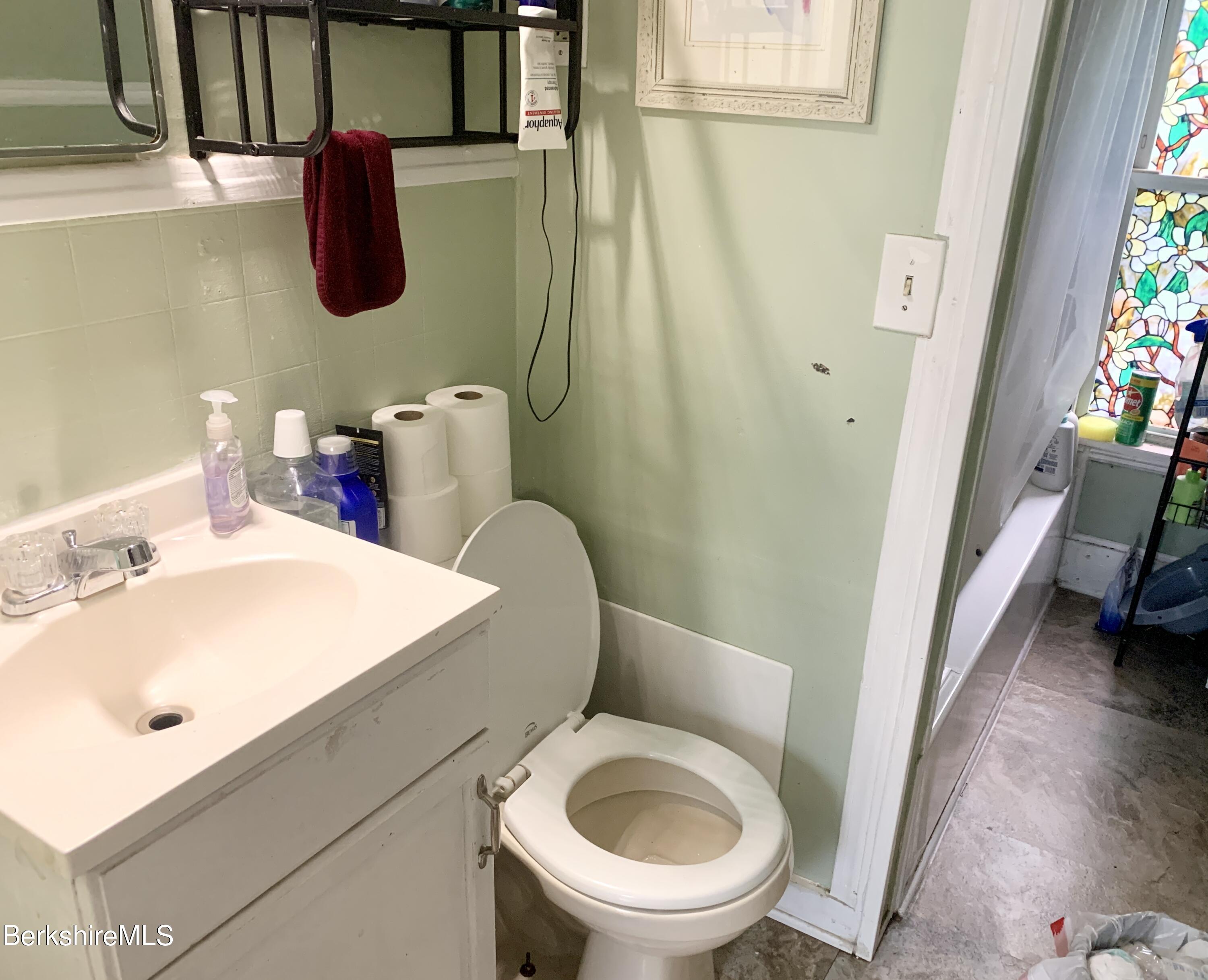 26 Springside Avenue Pittsfield, MA 01201 - Photo 22 of 24 IMG_3583 (2)