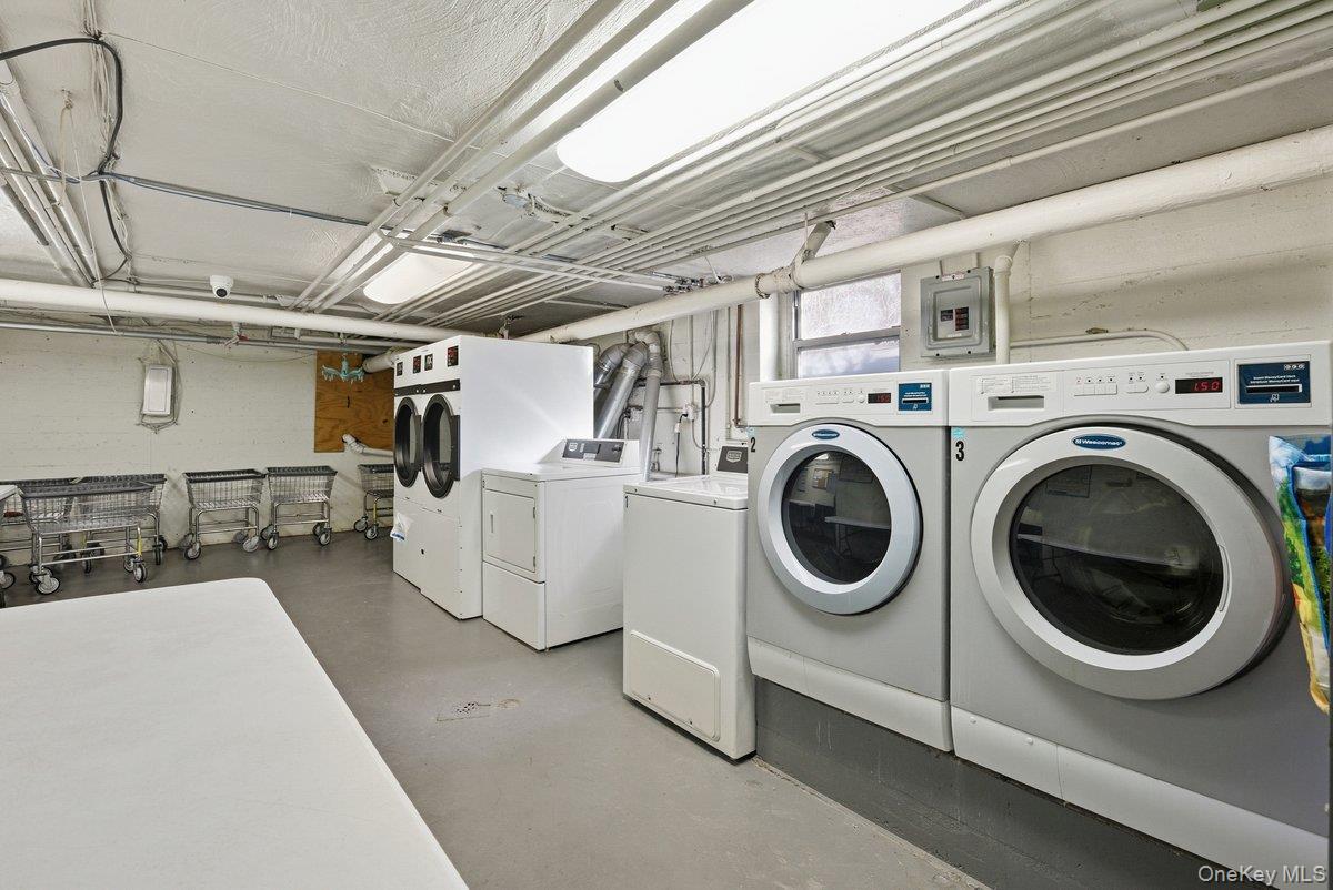 781 Palmer Road, Unit 2D Yonkers, NY 10708 - Photo 14 of 17 a utility room with dryer and washer