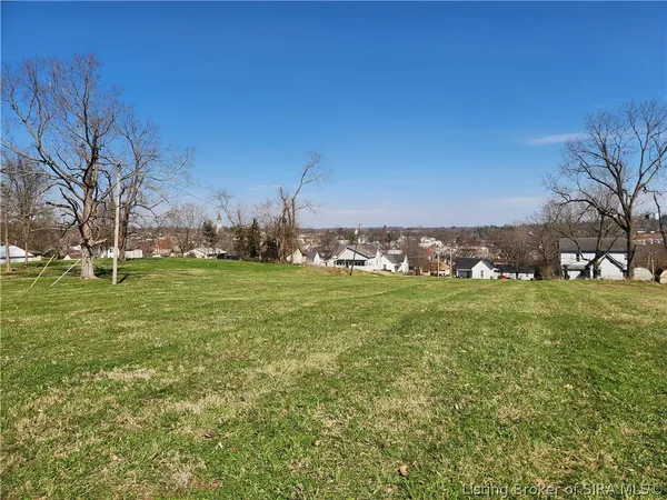 $69,900 | 400 South Harrison Street, Salem, IN 47167