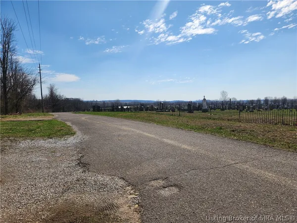 $69,900 | 400 South Harrison Street, Salem, IN 47167