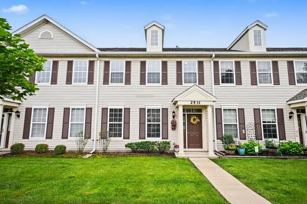 $2,650 | 2531 Congress Avenue, Unit 2531, Aurora, IL 60503