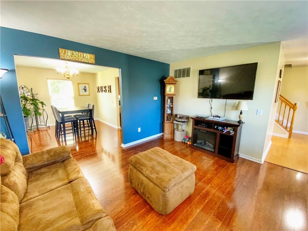 8630 Rapp Drive Indianapolis, IN 46237 - Photo 4 of 38 Gallery Image 4