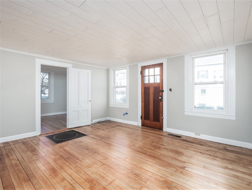 4-8 Groton Road North Chelmsford, MA 01863 - Photo 11 of 32