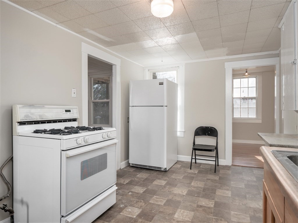 4-8 Groton Road North Chelmsford, MA 01863 - Photo 13 of 32