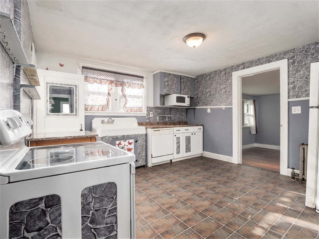 4-8 Groton Road North Chelmsford, MA 01863 - Photo 21 of 32