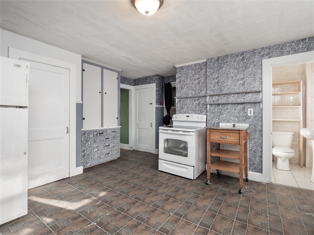 4-8 Groton Road North Chelmsford, MA 01863 - Photo 22 of 32