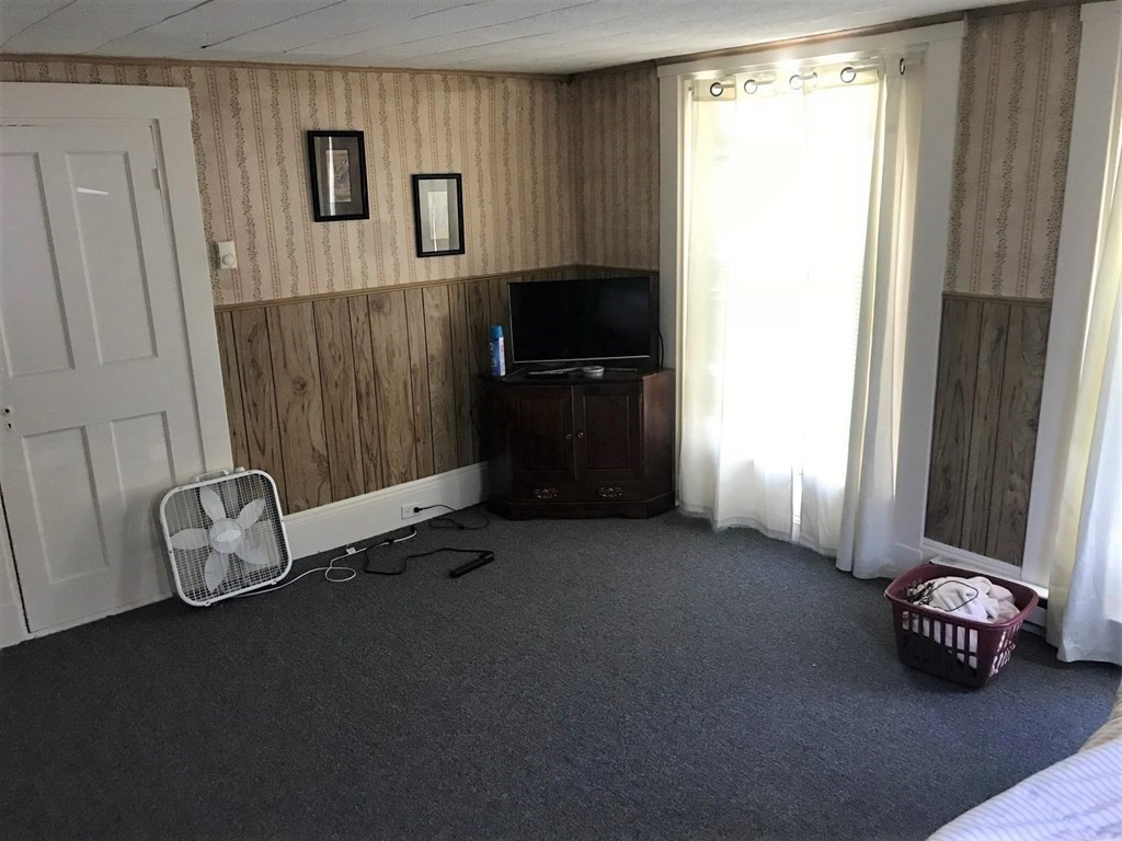 4-8 Groton Road North Chelmsford, MA 01863 - Photo 4 of 32