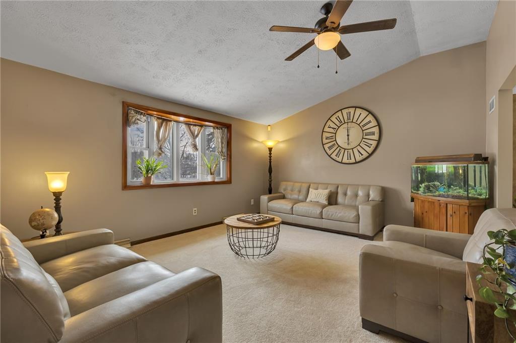 1281 Chapel Road Monaca, PA 15061 - Photo 9 of 34 Living room