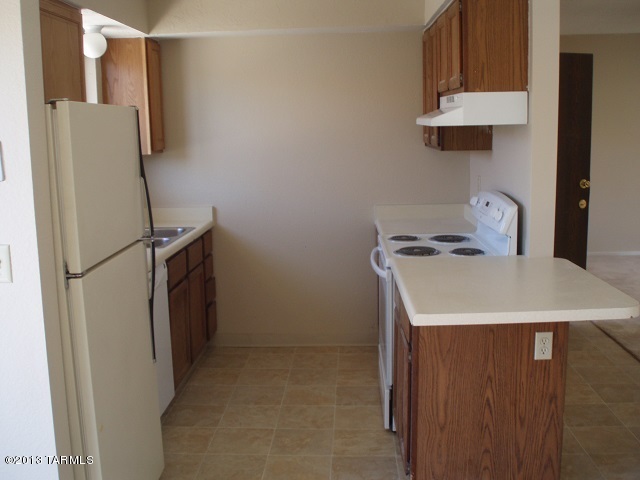 5960 East Refreshment Pass Tucson, AZ 85712 - Photo 6 of 17
