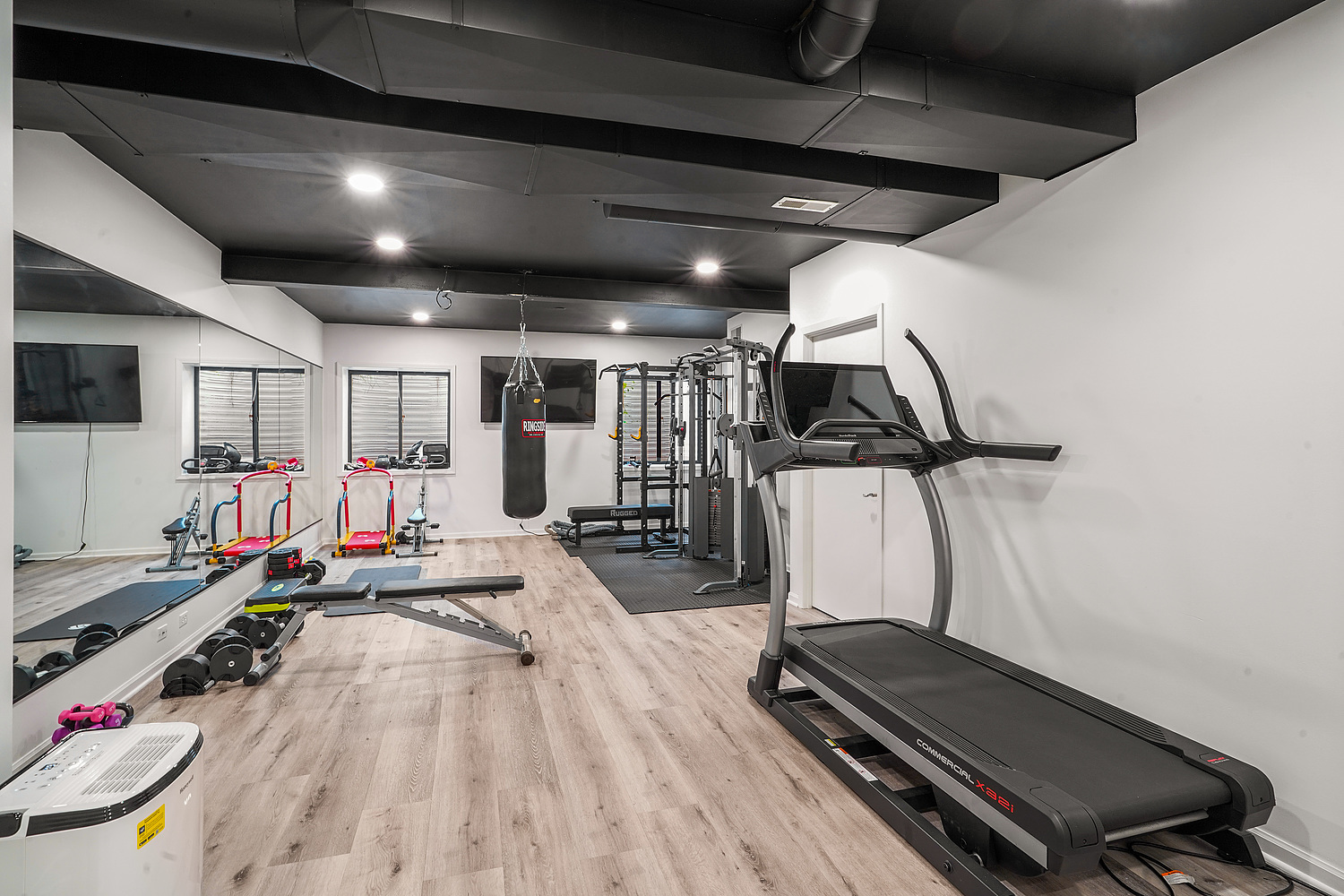 9033 Kearney Road Darien, IL 60561 - Photo 36 of 38 a view of a room with gym equipment