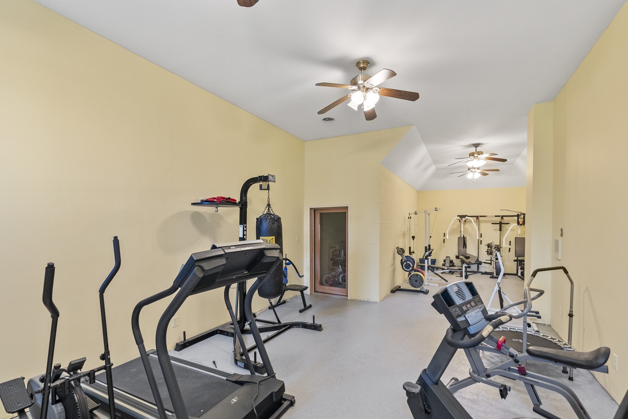 265 Dorris Road Portland, TN 37148 - Photo 33 of 37 a view of a room with gym equipment