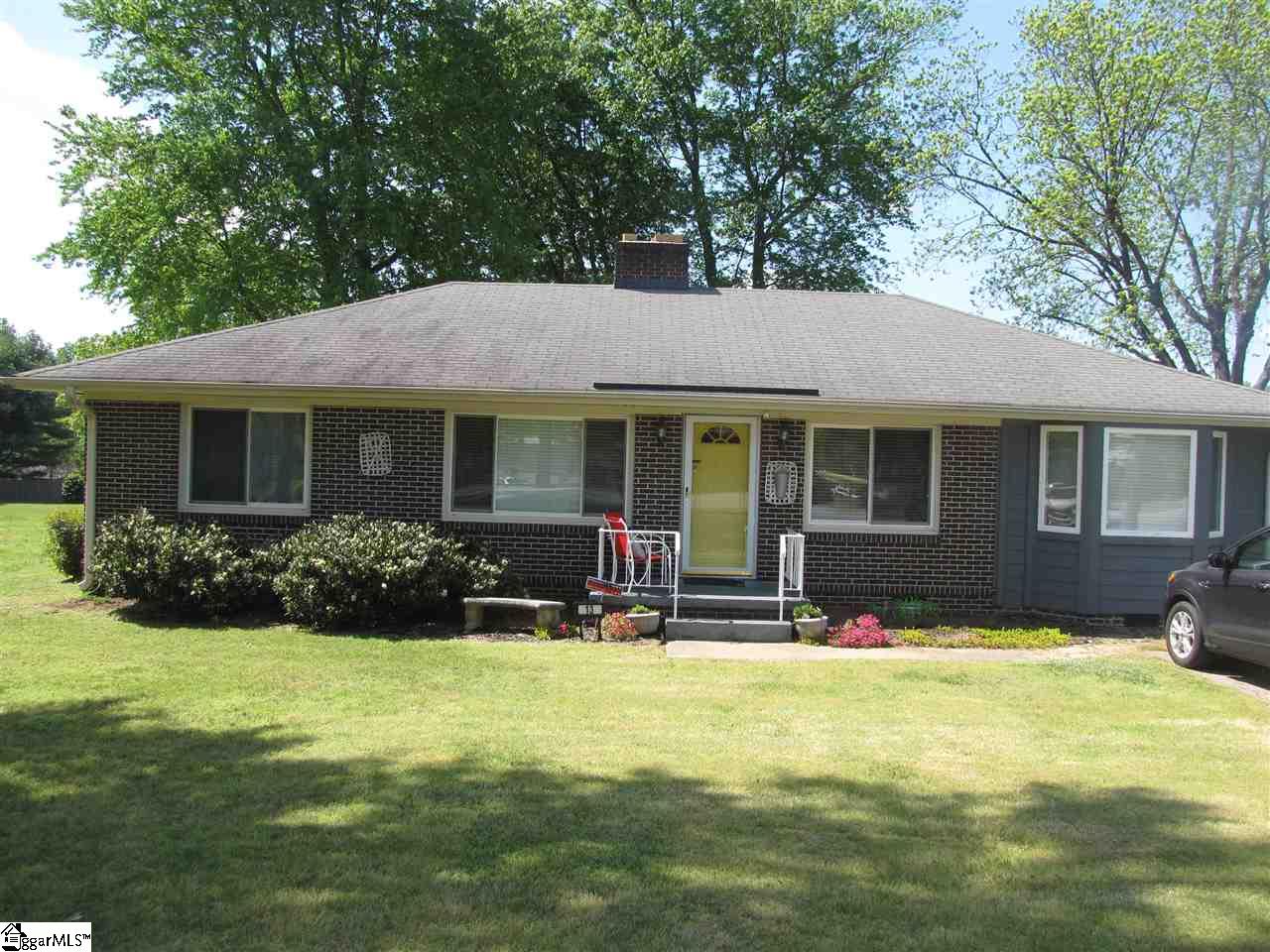 13 Payne Road Taylors, SC 29687 - Photo 1 of 29