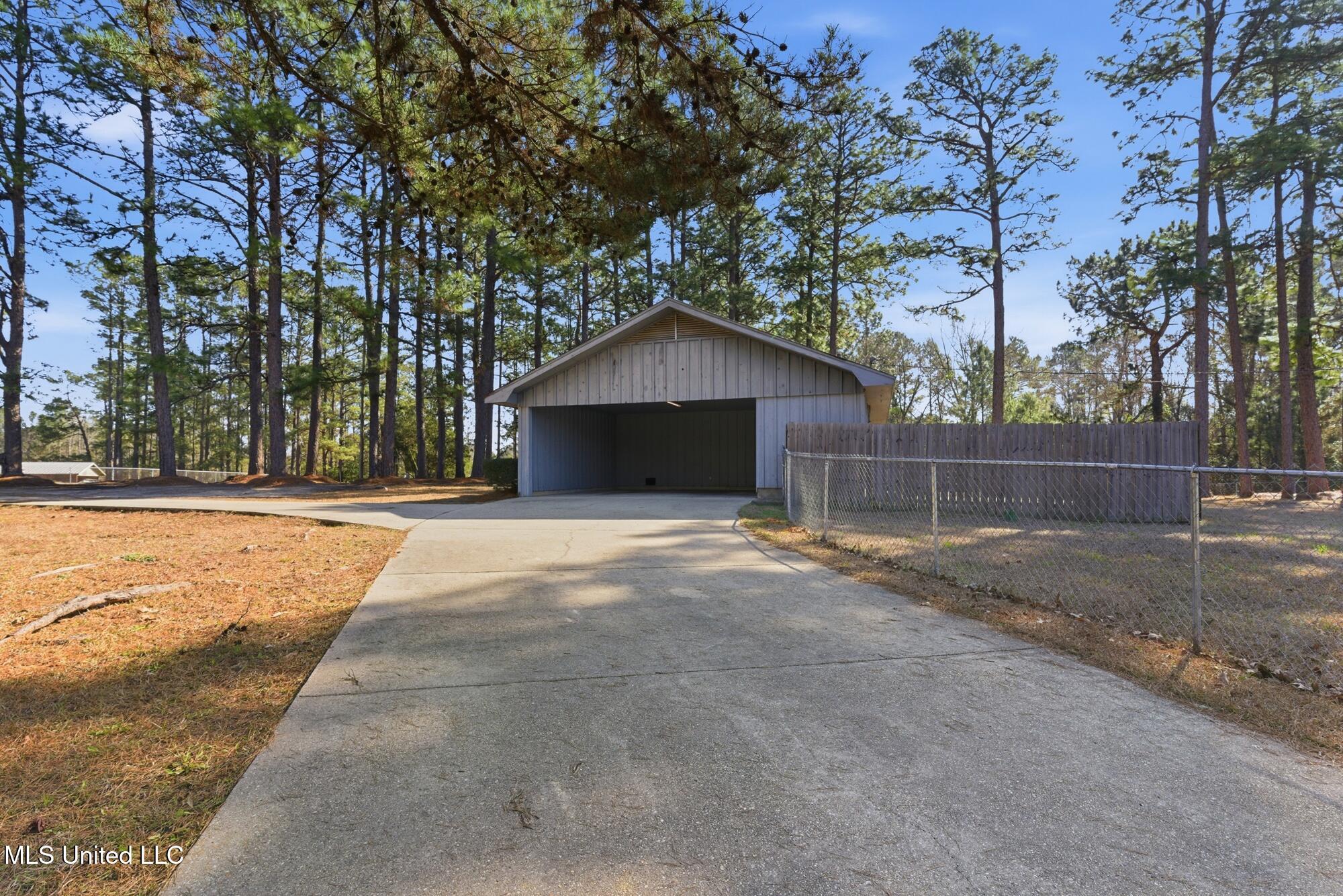 224 Hensarling Road Petal, MS 39465 - Photo 5 of 32 5