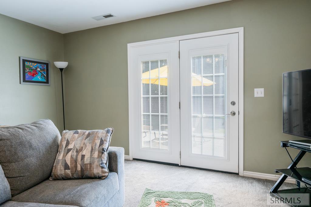2755 Ridgecrest Drive Idaho Falls, ID 83404 - Photo 31 of 48