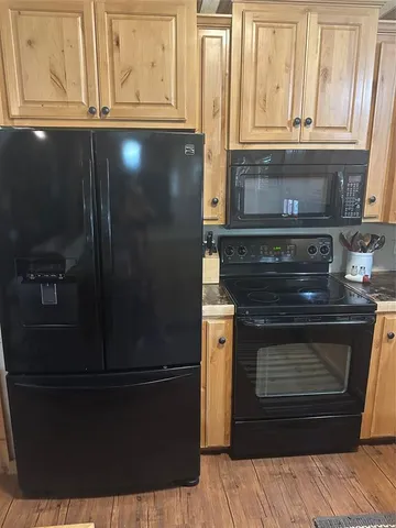 $849,900 | 572 Oak Point Drive, May, TX 76857