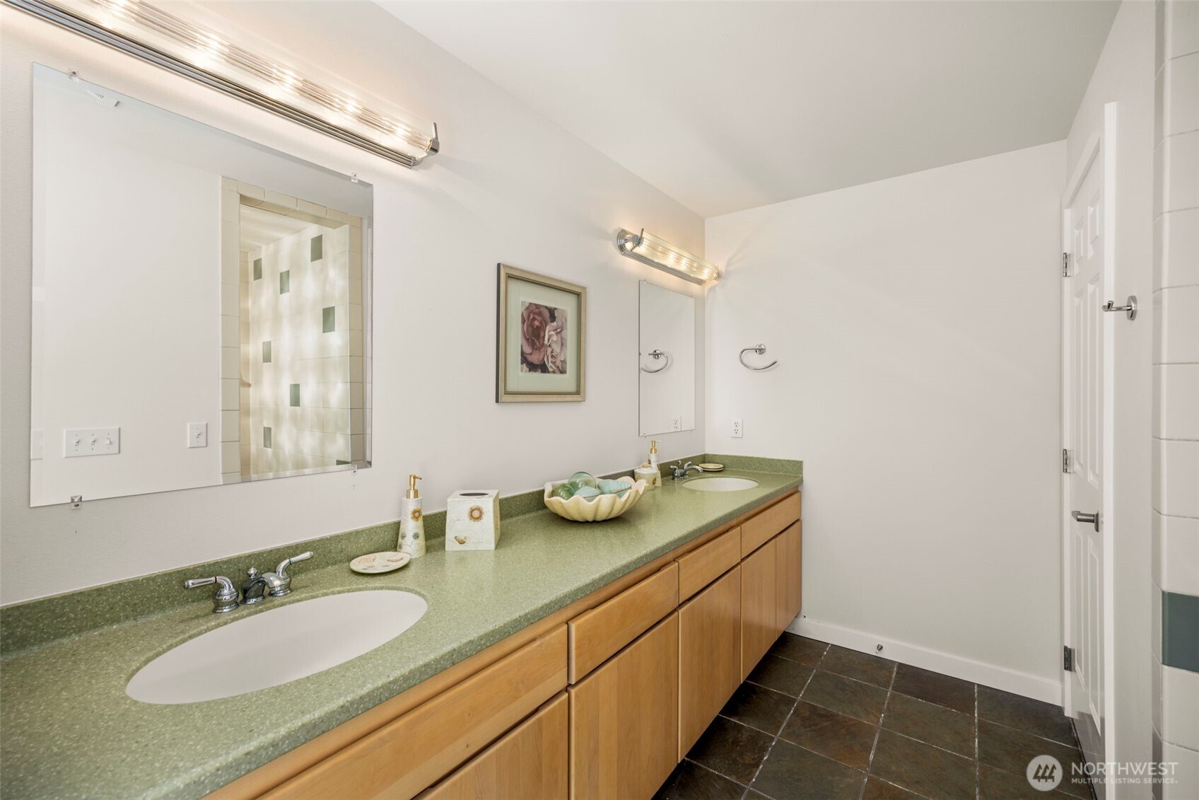 6436 South Ebb Tide Lane Freeland, WA 98249 - Photo 24 of 40 a bathroom with sink granite and mirror