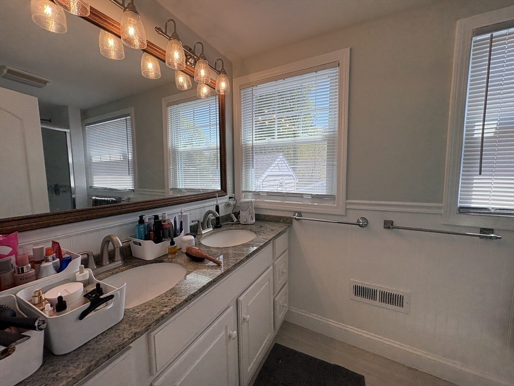 14 Fairview Road Lynnfield, MA 01940 - Photo 23 of 39