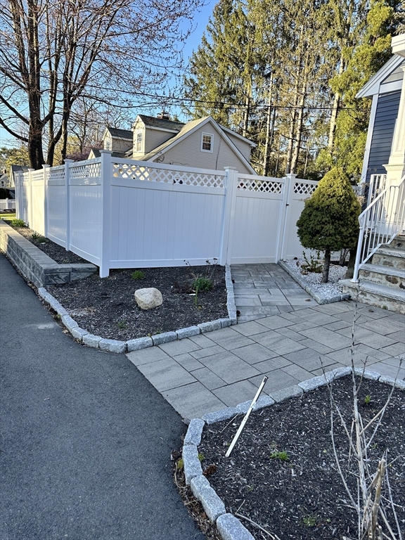 14 Fairview Road Lynnfield, MA 01940 - Photo 3 of 33