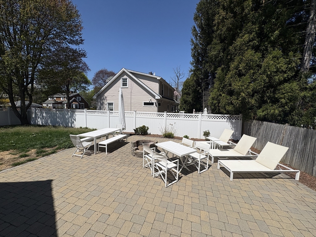 14 Fairview Road Lynnfield, MA 01940 - Photo 3 of 39