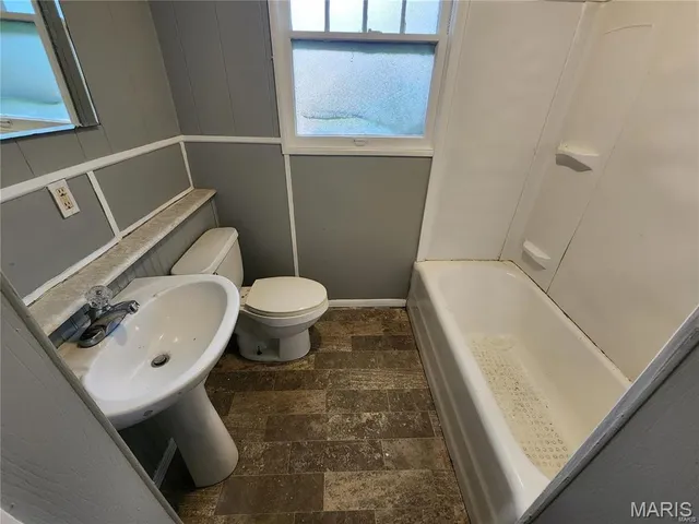 $65,000 | 206 Crown Drive, Riverview, MO 63137