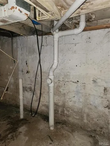 $65,000 | 206 Crown Drive, Riverview, MO 63137