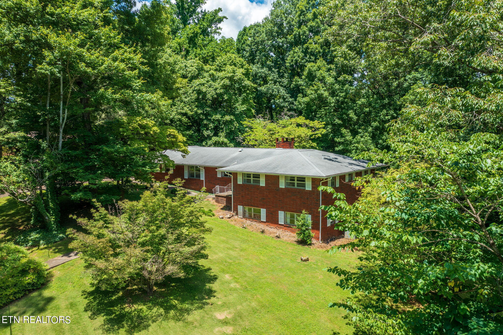 106 Wendover Circle Oak Ridge, TN 37830 - Photo 2 of 60 homesandvideos aerials-8577