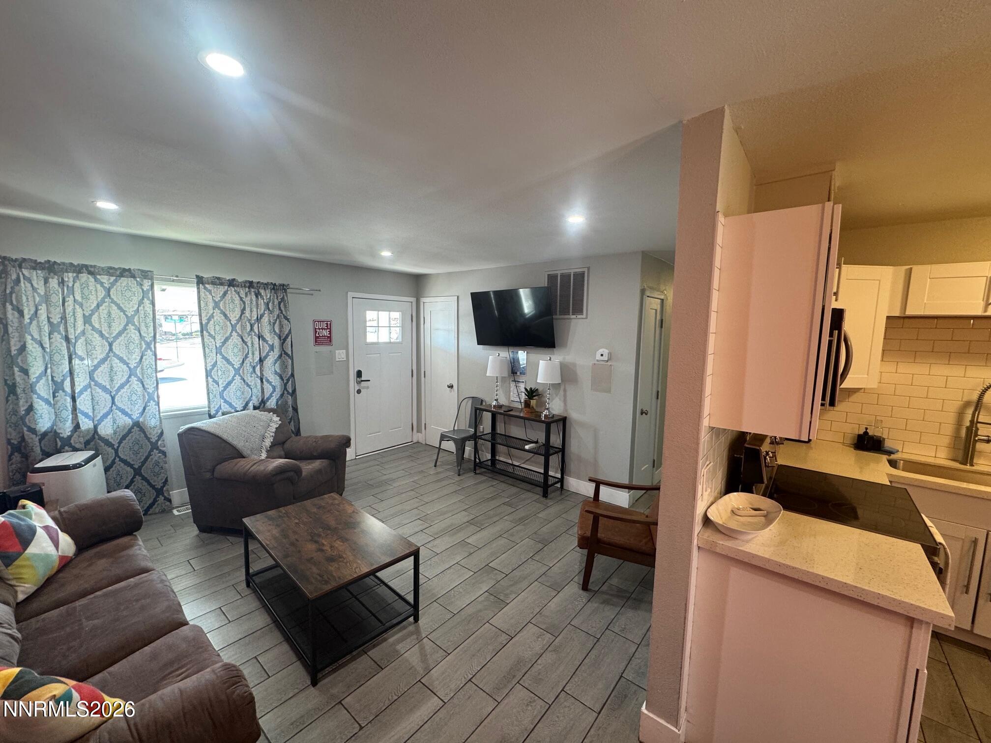 3085 Kings Row Reno, NV 89503 - Photo 5 of 16 IMG_0994