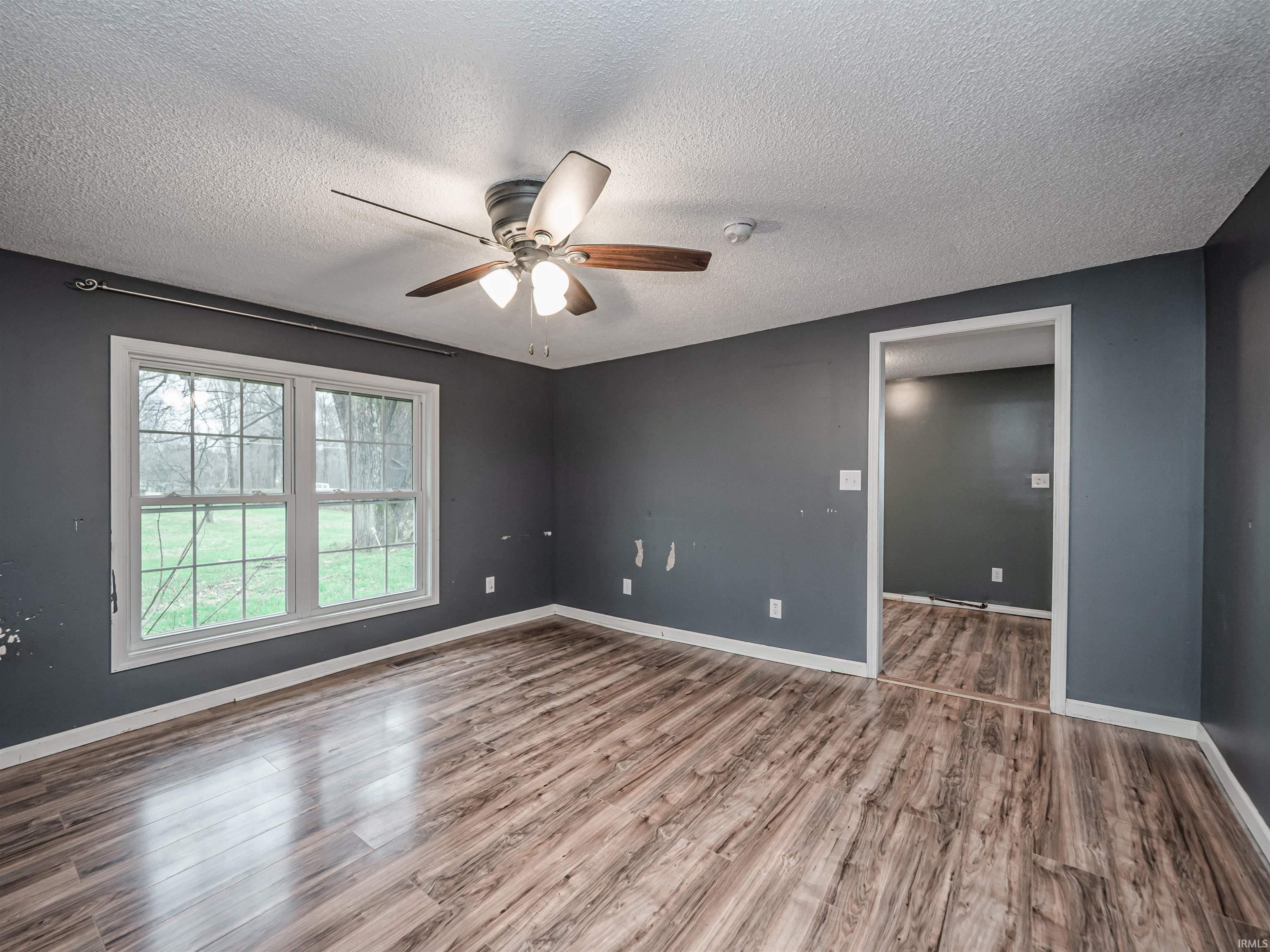 572 West County Road South Petersburg, IN 47567 - Photo 19 of 35