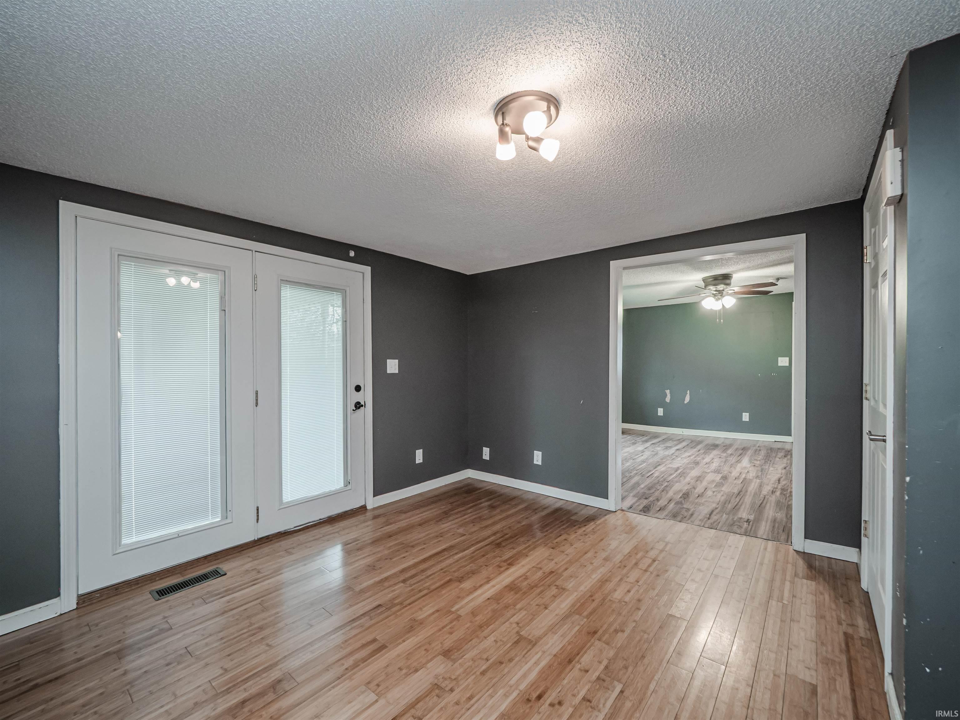 572 West County Road South Petersburg, IN 47567 - Photo 21 of 35