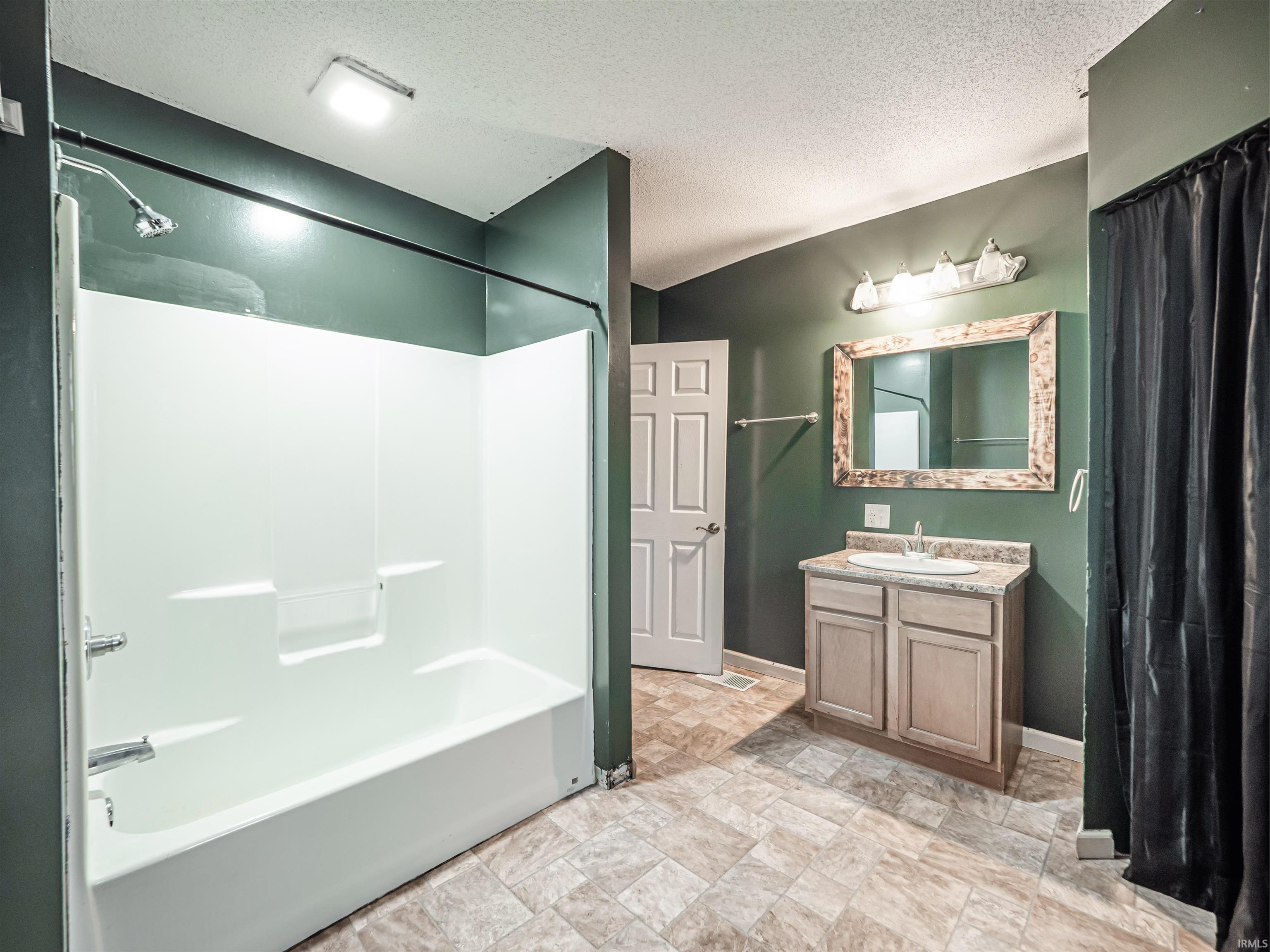 572 West County Road South Petersburg, IN 47567 - Photo 23 of 35