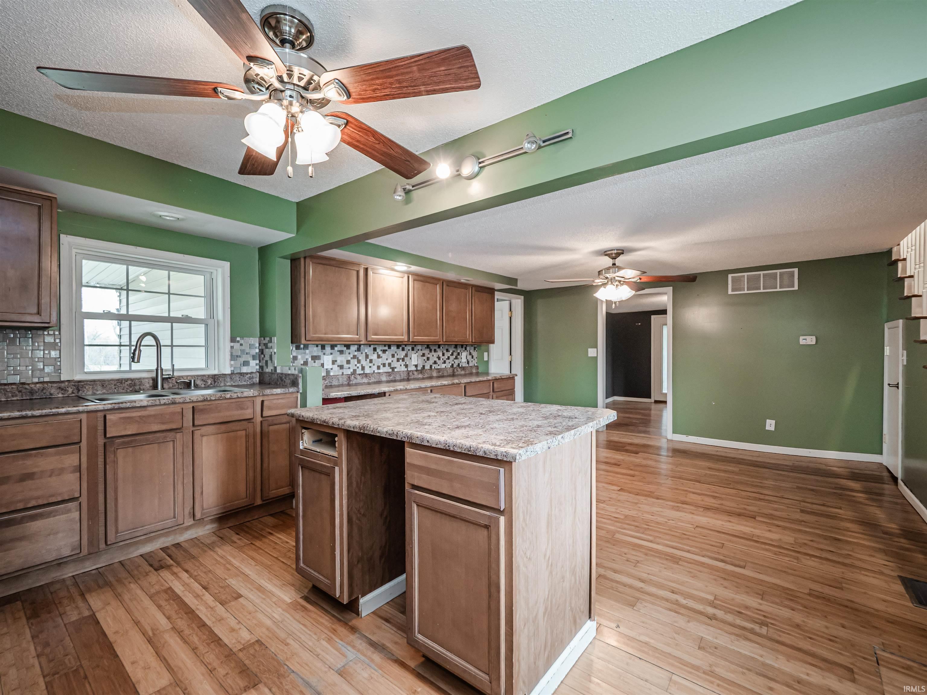 572 West County Road South Petersburg, IN 47567 - Photo 26 of 35