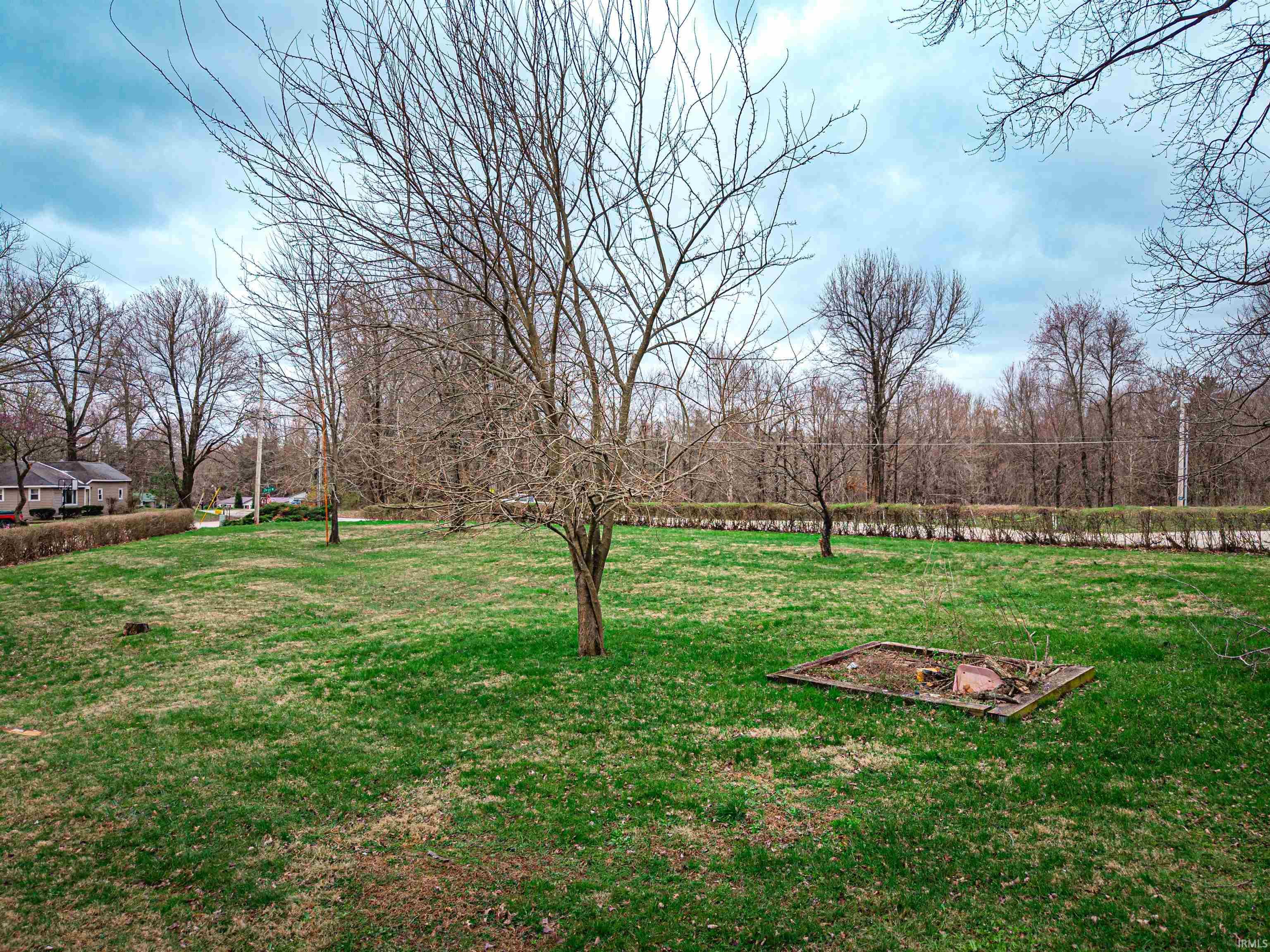 572 West County Road South Petersburg, IN 47567 - Photo 9 of 35