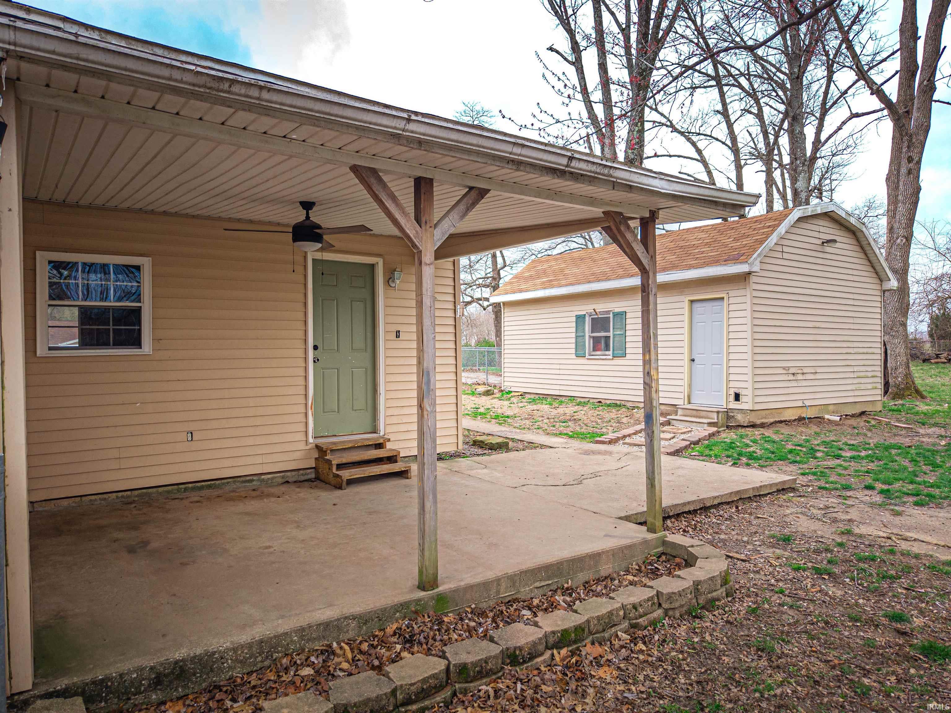 572 West County Road South Petersburg, IN 47567 - Photo 10 of 35