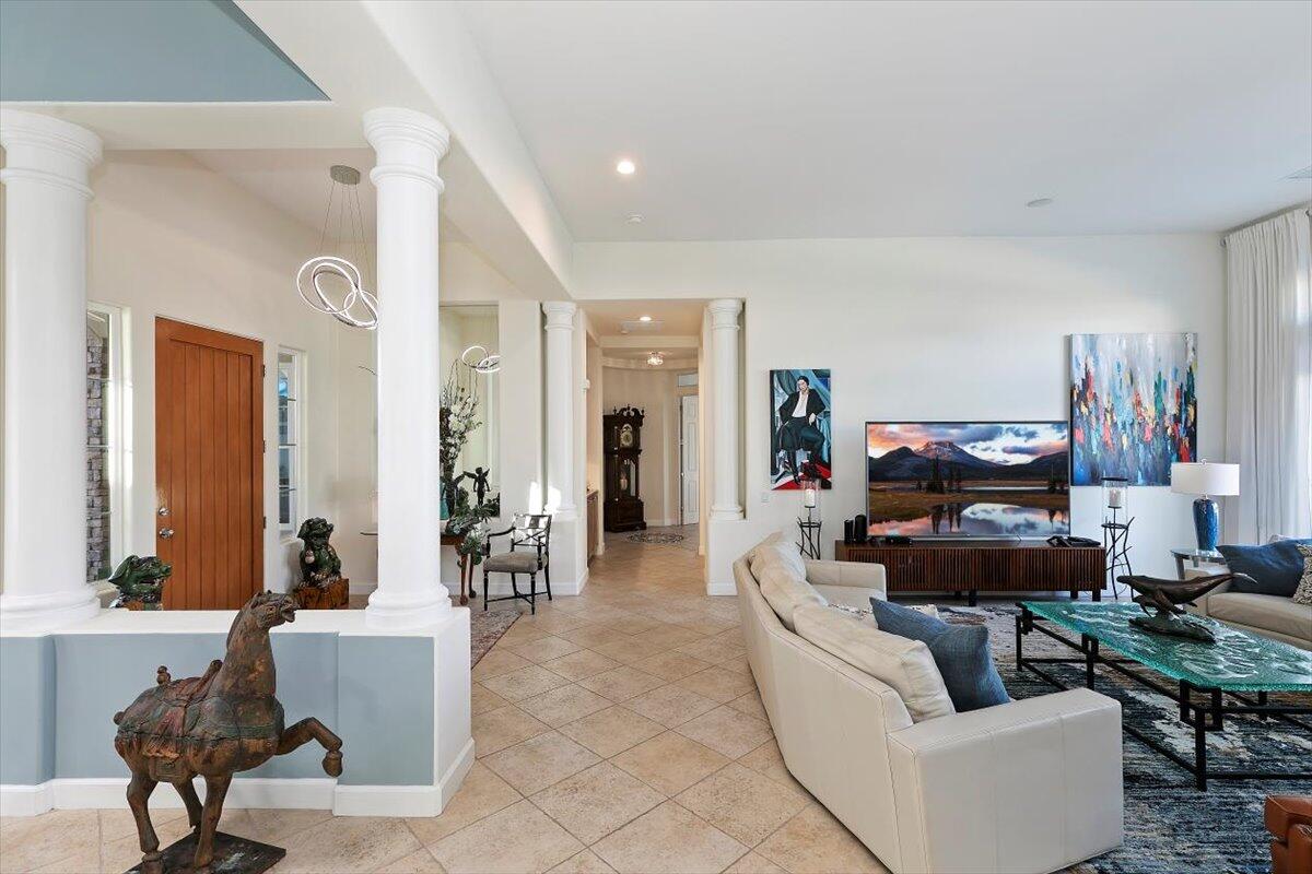 50 Toscana Way East Rancho Mirage, CA 92270 - Photo 26 of 87 048-Interior View