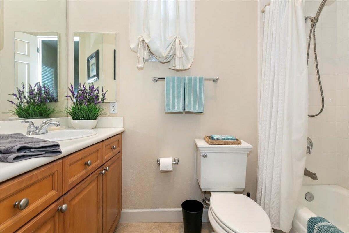 50 Toscana Way East Rancho Mirage, CA 92270 - Photo 59 of 87 081-Bathroom